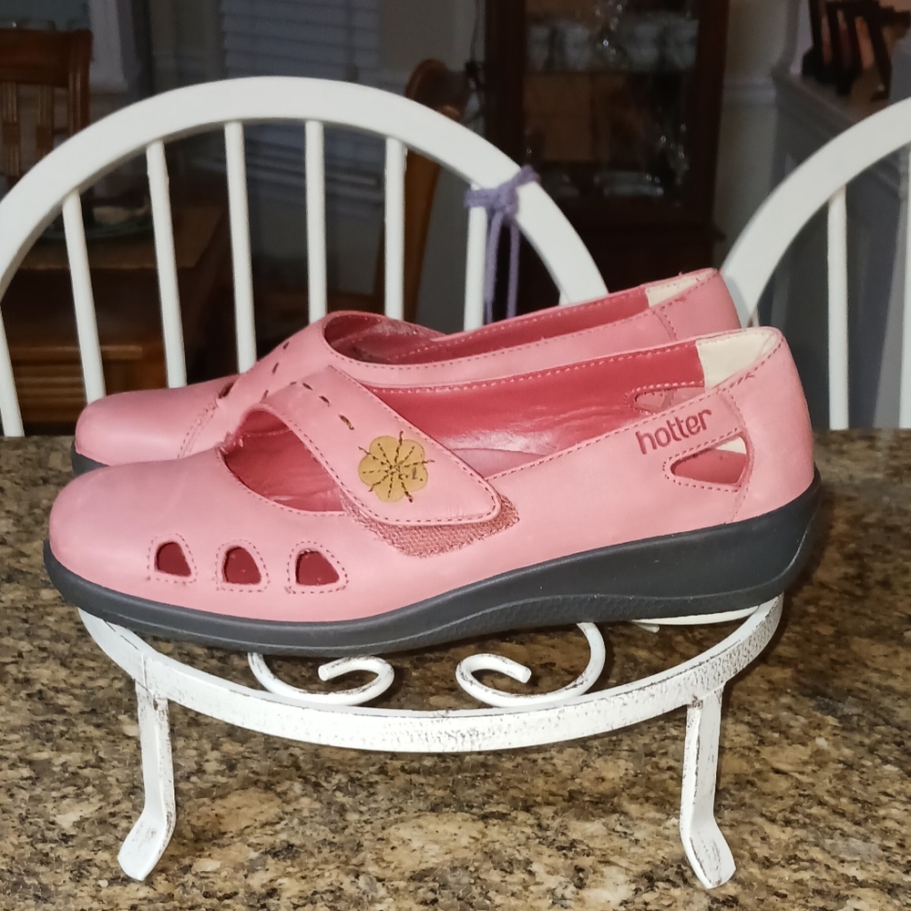 Hotter Comfort Concept Pink Mary Janes Size (US) 6.5